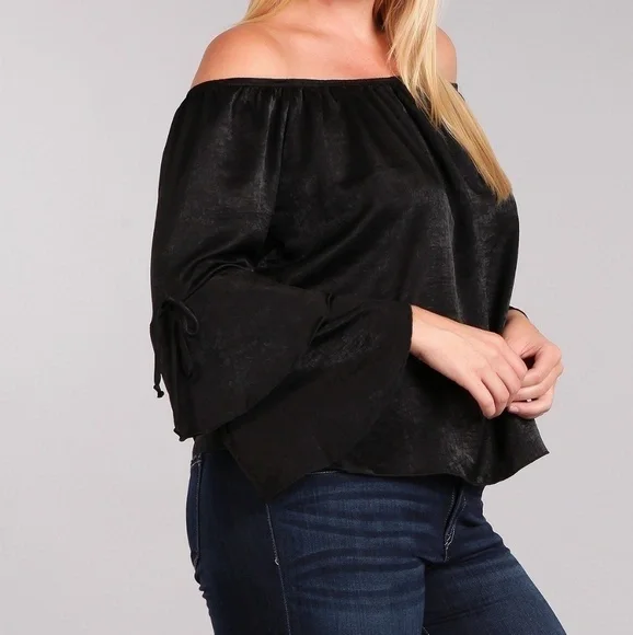 Black Off-the-Shoulder Top - Picture 2 of 4